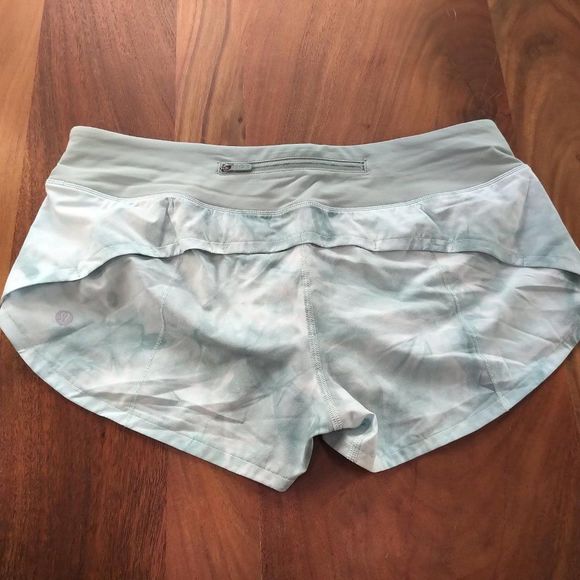 Lululemon Speed Up Low-Rise Lined Short 2.5" - Picture 3 of 7